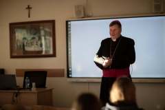 57cb8174-4a93-45de-86de-c46b51e21d05